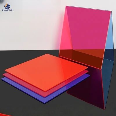 Folha de acrílico colorida cortada à medida em processo de fundição Resistência química 100% PMMA